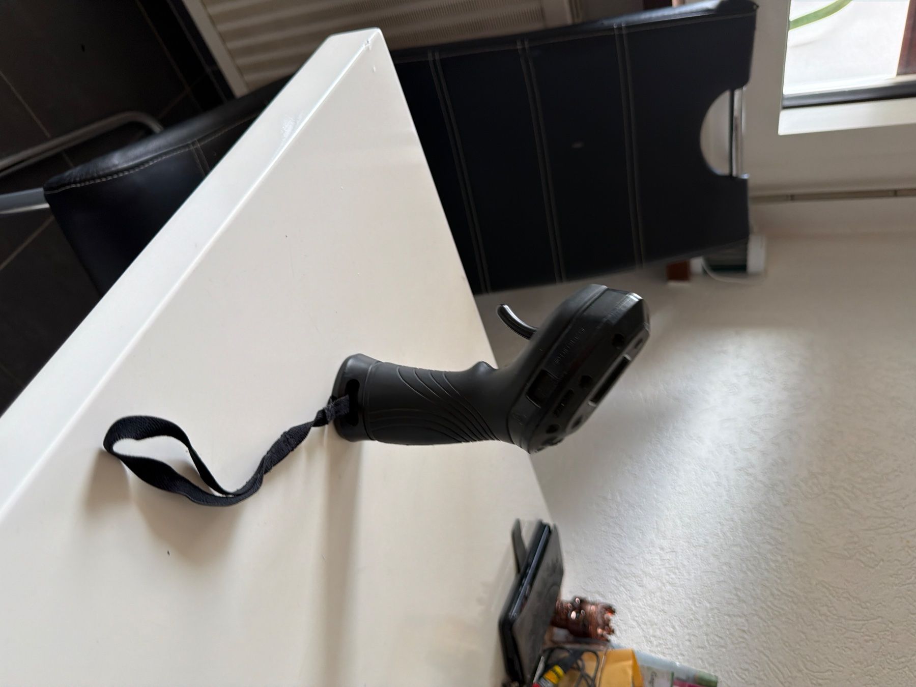 Télécommandes: Télécommande foil électrique universelle Lift – D'occasion à Sion par Vupra 3