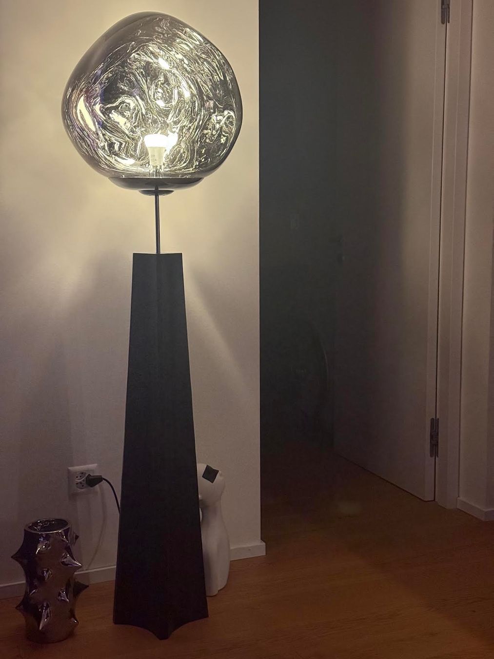 Tom Dixon Lampes: Melt Cone Fat Lampadaire Tom Dixon – Neuf (Voir description) à St-Aubin-Sauges par Vente-Articles 4