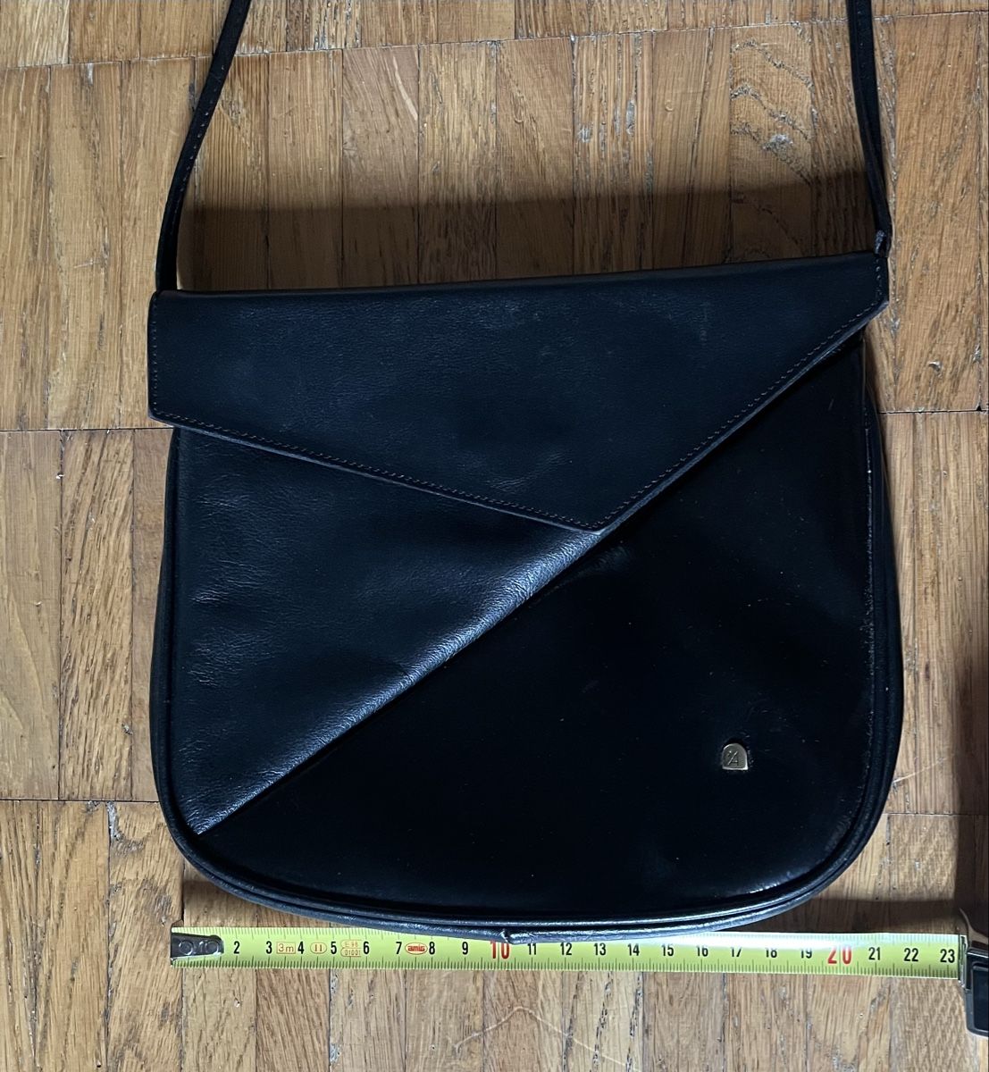Borse da donna: Sac Assima Creation – Usato da Biel/Bienne venduto da Fjollushe 1