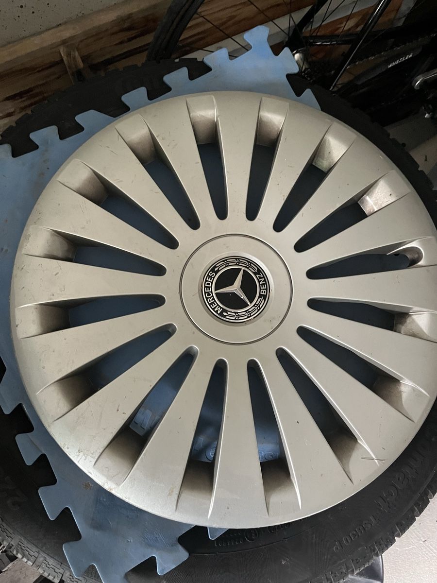 Pneumatici & Ruote complete: Mercedes classe V  – Usato da La Tzoumaz venduto da Loggeur 2