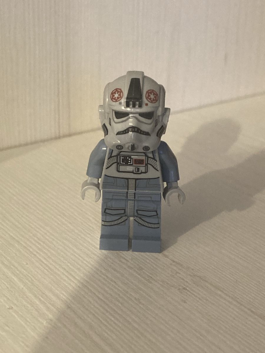 Lego Giocattoli: LEGO Star Wars AT-AT Driver – Usato da Schafisheim venduto da mic_79dx