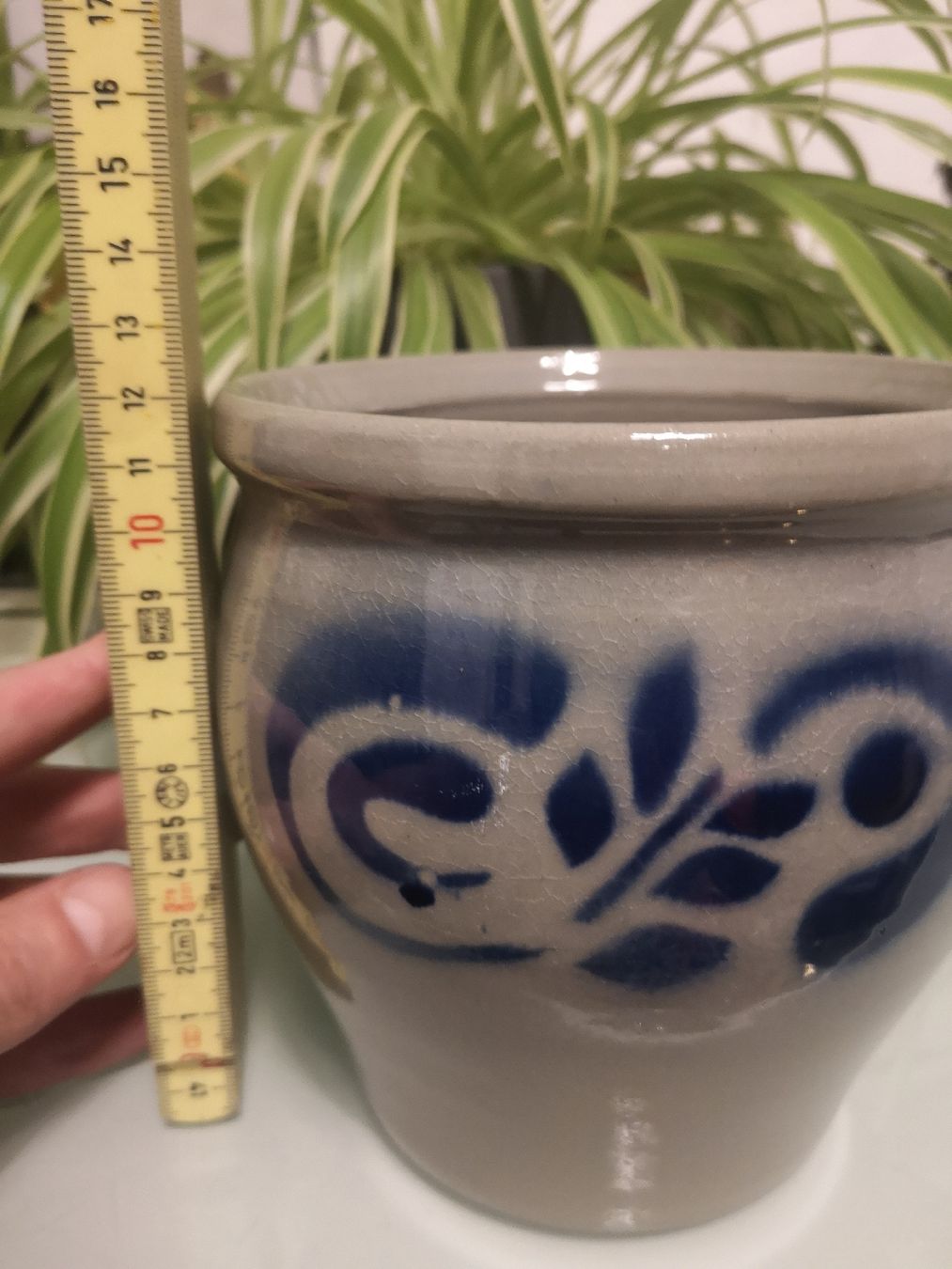 Pentole: Rustikaler Keramik Krug mit blauem Muster – Usato da Belp venduto da mar_76s8 1