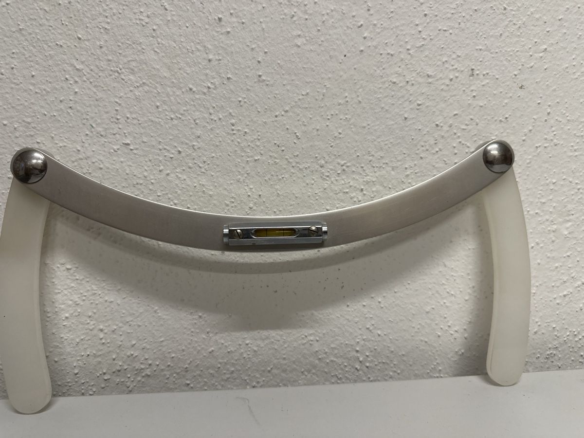 Attrezzature mediche: Hip Leveling Guide – Nuovo (secondo la descrizione) da Elsau venduto da MANWITHVAN