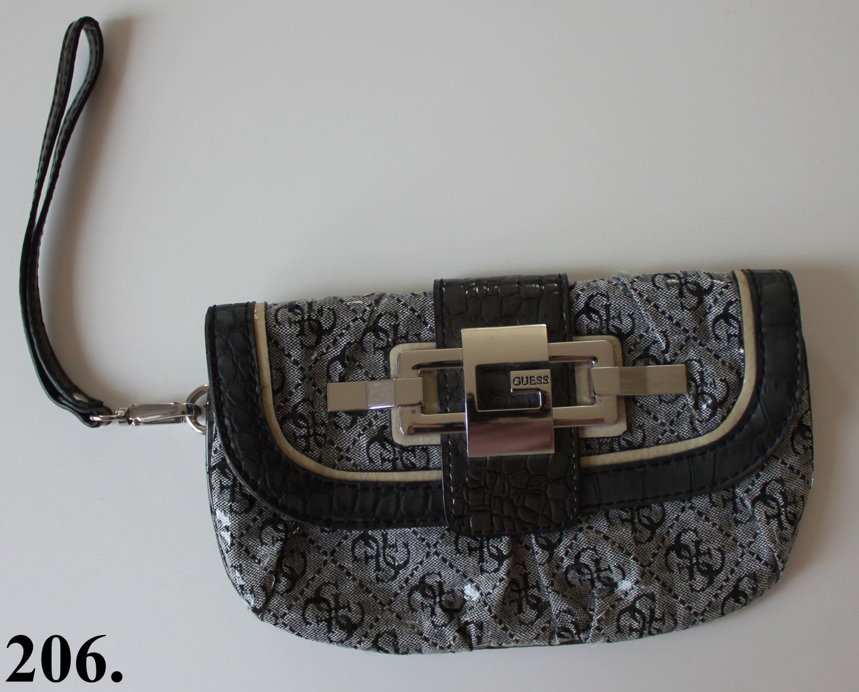 Guess Taschen für Damen: Sac à main / Pochette  Guess    NEU! – Neu und originalverpackt aus Peseux von Gilloss 1