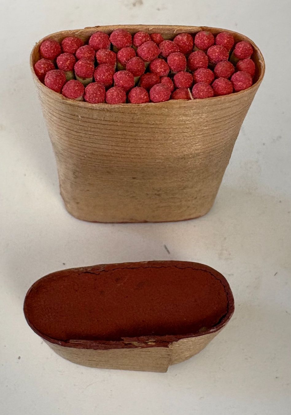 Accendini: VINTAGE ZÜNDHOLZ BOX MIT INHALT – Usato da Ostermundigen venduto da wini63 2