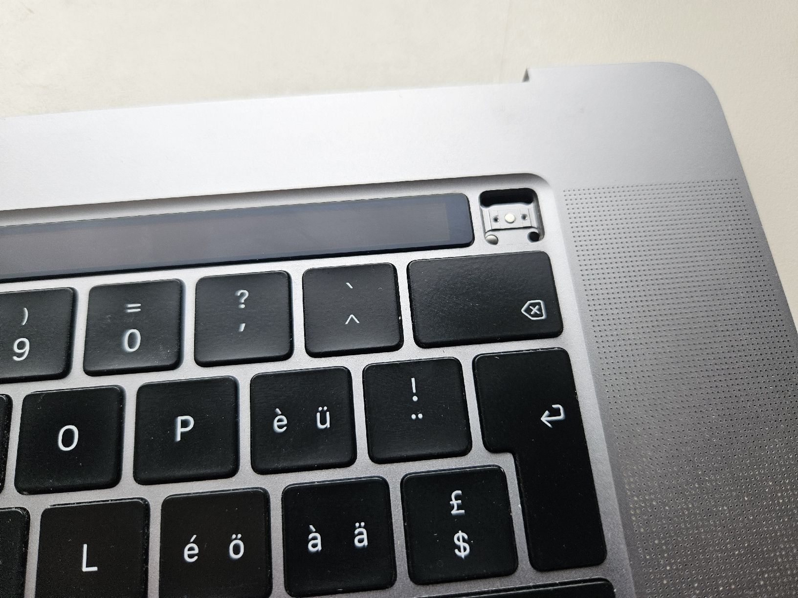 Apple Notebook: topcase von Apple MacBook Pro 16 2019 – Usato da Biberist venduto da Volo28 2