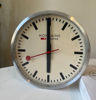 Mondaine Wanduhr