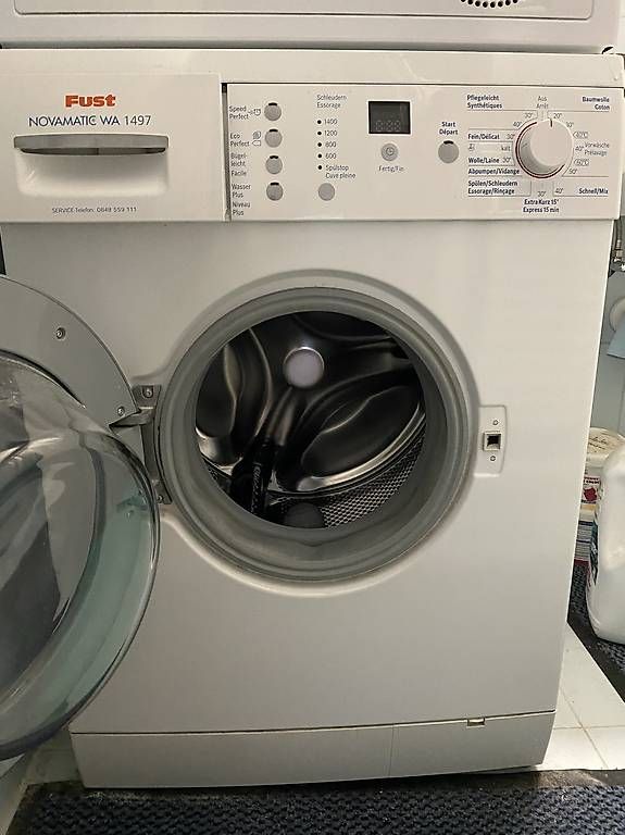Waschmaschinen: Lave linge et sèche linge  – Gebraucht aus Gland von gil_8782 3