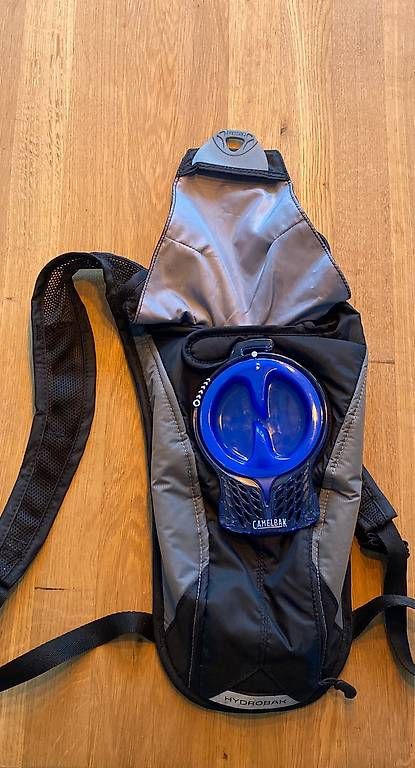 Camelbak Zaini: Camelbak Trinkrucksack 1.5l – Usato da Sursee venduto da Twism 3