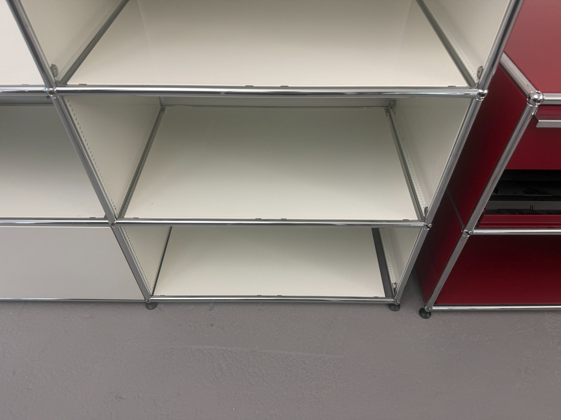 USM Cassettiere: USM Haller Sideboard - Regal weiss – Usato da Pfäffikon SZ venduto da xevo_Networks 5