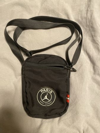 Paris Saint-Germain Umhängetasche, Schwarz, Gebraucht!