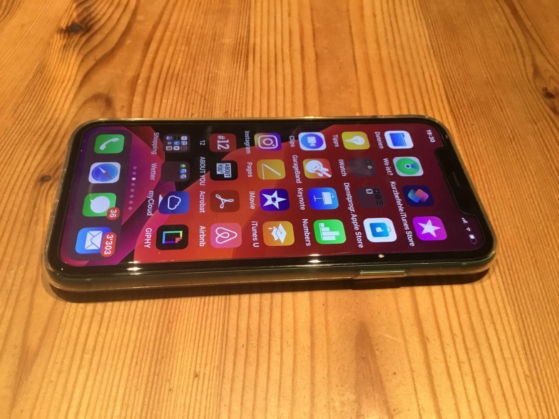 Covers & Schutzfolien: Trendige Hülle für IPhone 11 – Neu und originalverpackt aus St Gallen von Berta343 2