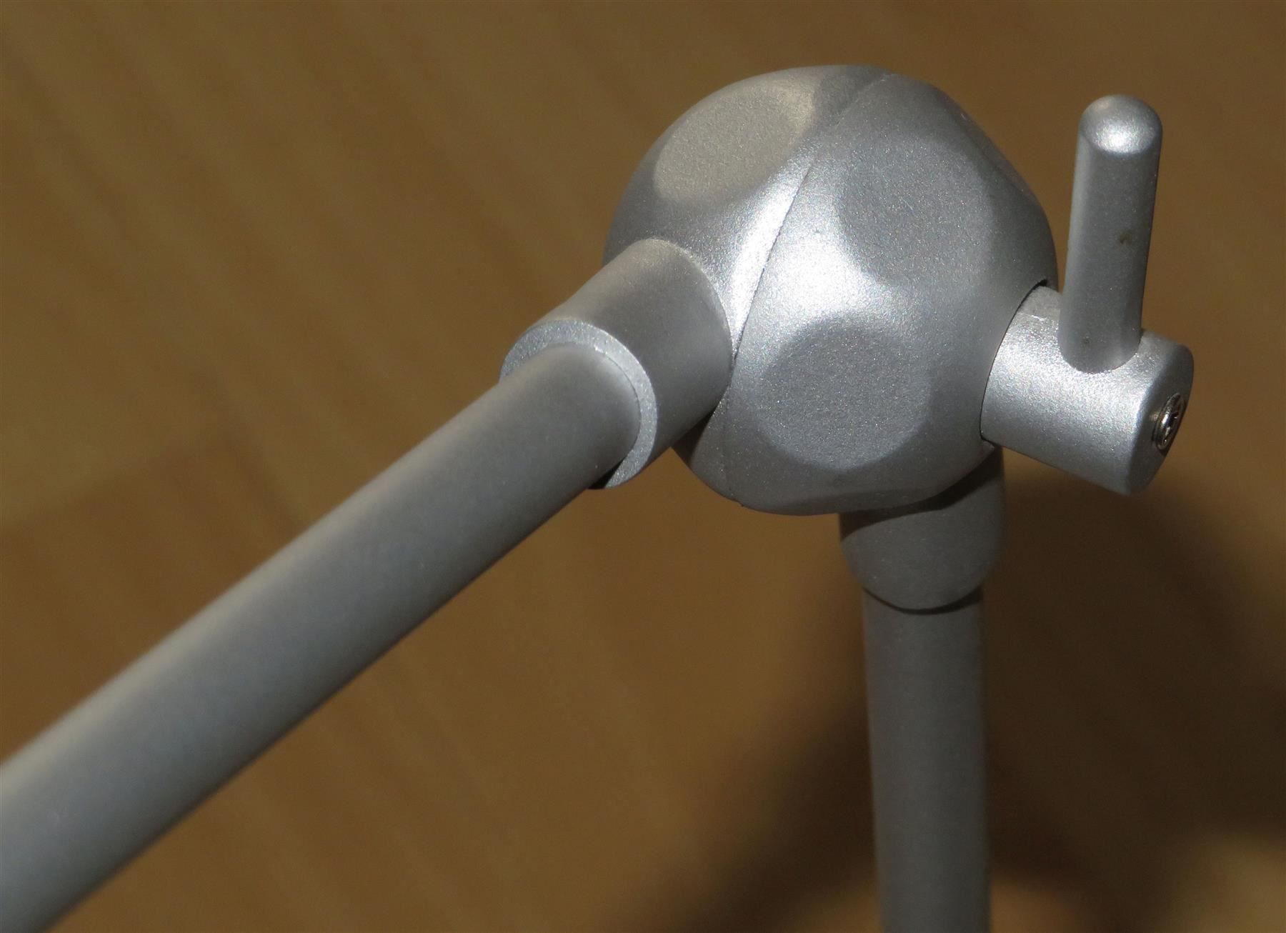 Lampade: LED Tischleuchte Energiespar Tischlampe – Usato da Oberriet SG venduto da ganesh435 6