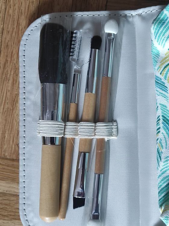Manicure: Kit accessoires roulé d Yves Rocher – Nuovo e nell'imballaggio originale da Renens VD venduto da cla_7zv5 2