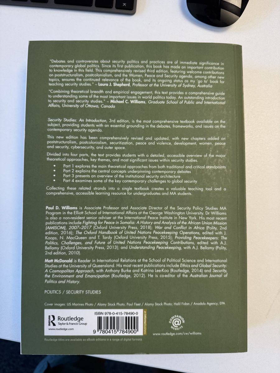 Libri: Book Security Studies An Introduction 3rd Edition English – Usato da Zürich venduto da GC96 1