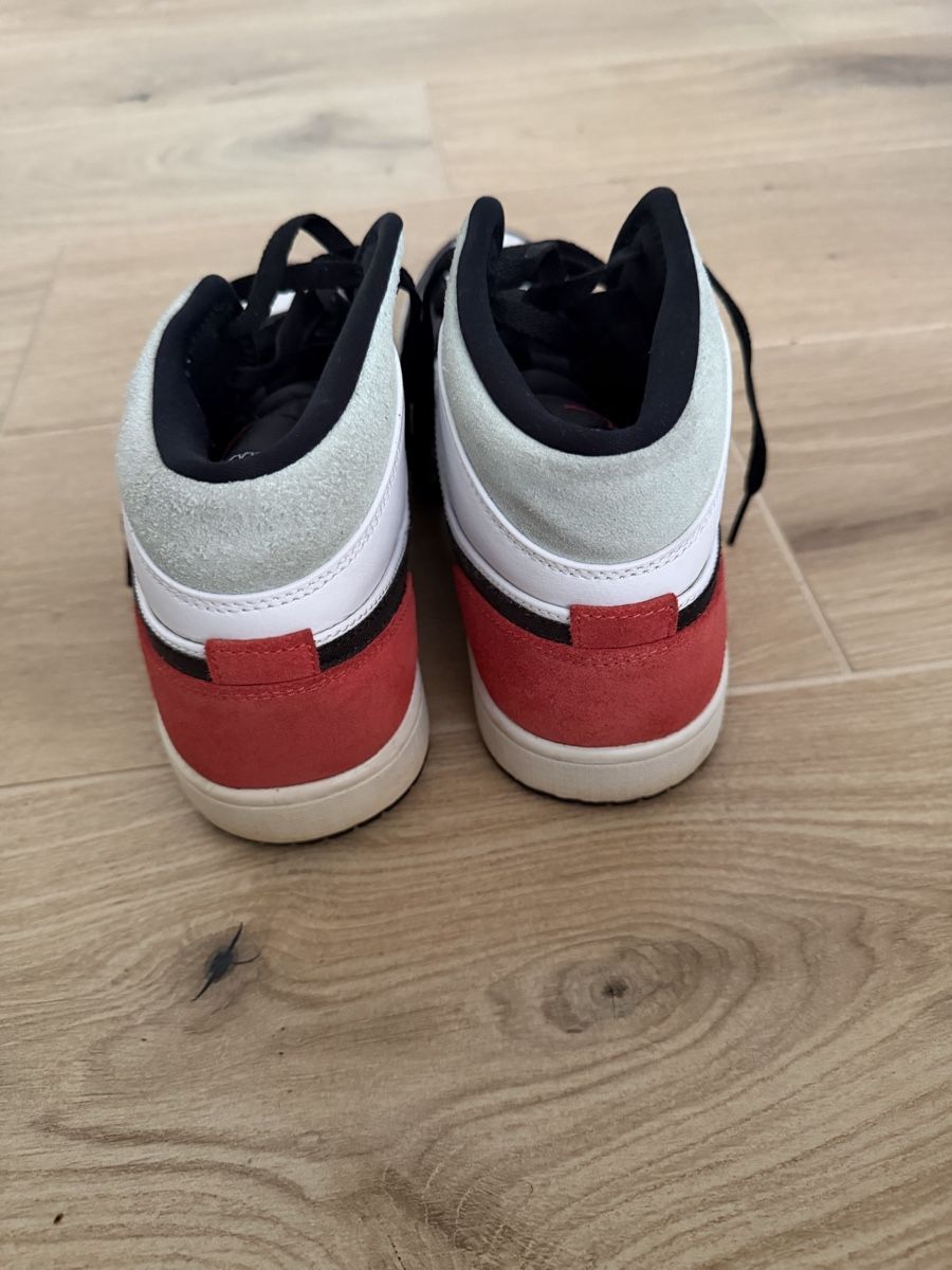 Jordan Chaussures hommes: Jordan 1 Mid SE Red Black Toe – D'occasion à Erlenbach ZH par Mattia777 2