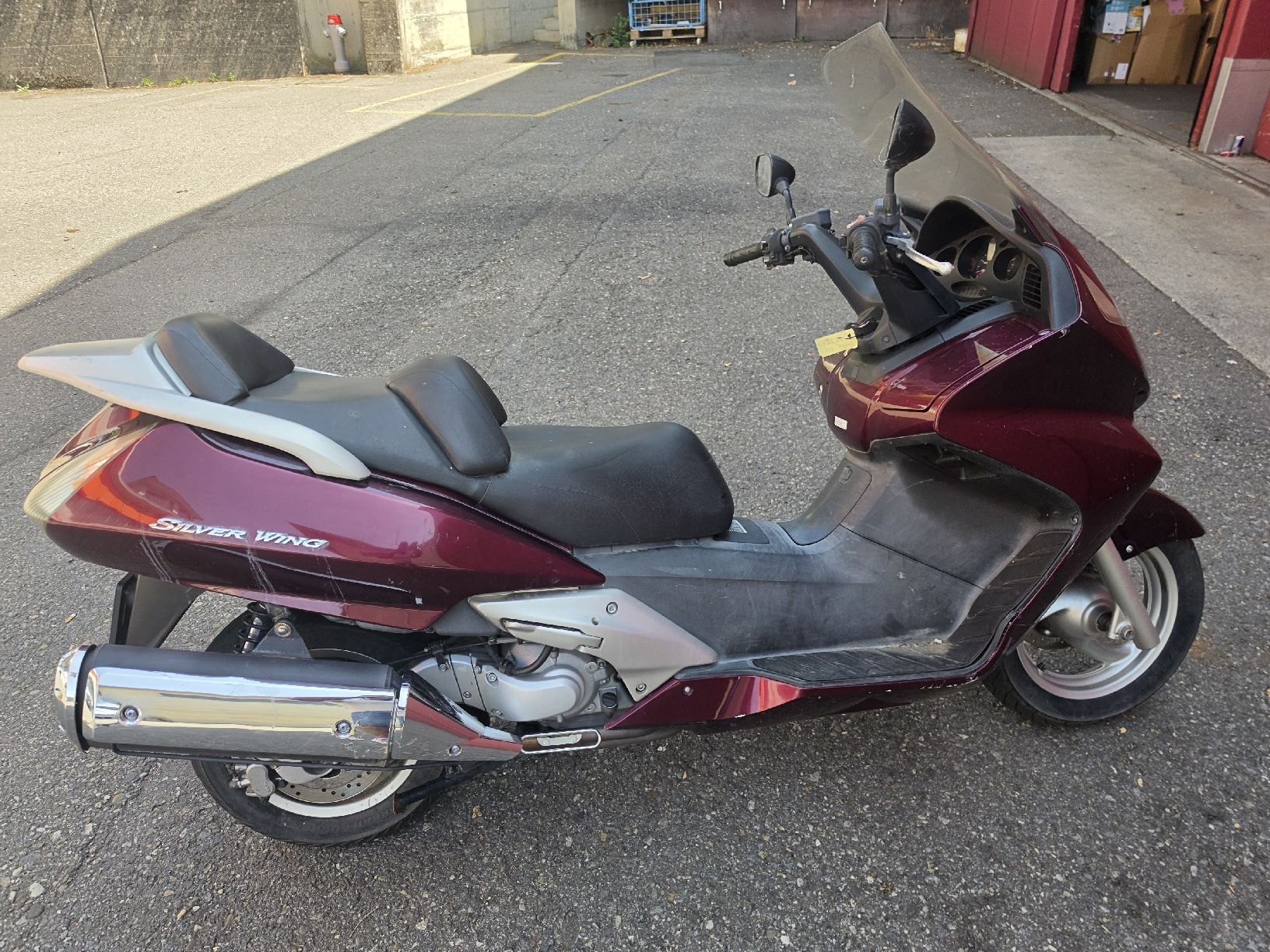 Honda Scooters: Honda SilverWing 600 – Gebraucht aus Flurlingen von CarsAndBike 2