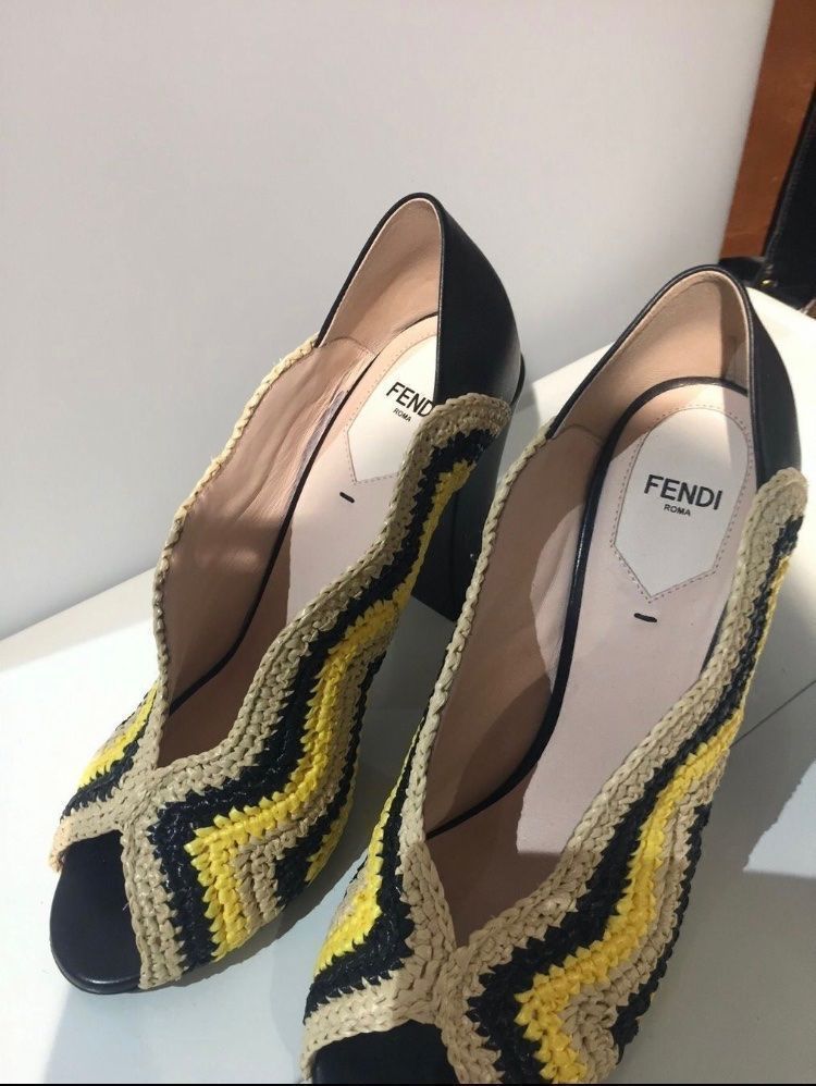 Fendi Scarpe da donna: FENDI Heels 39 – Nuovo (secondo la descrizione) da Zürich venduto da lanouvelle 1