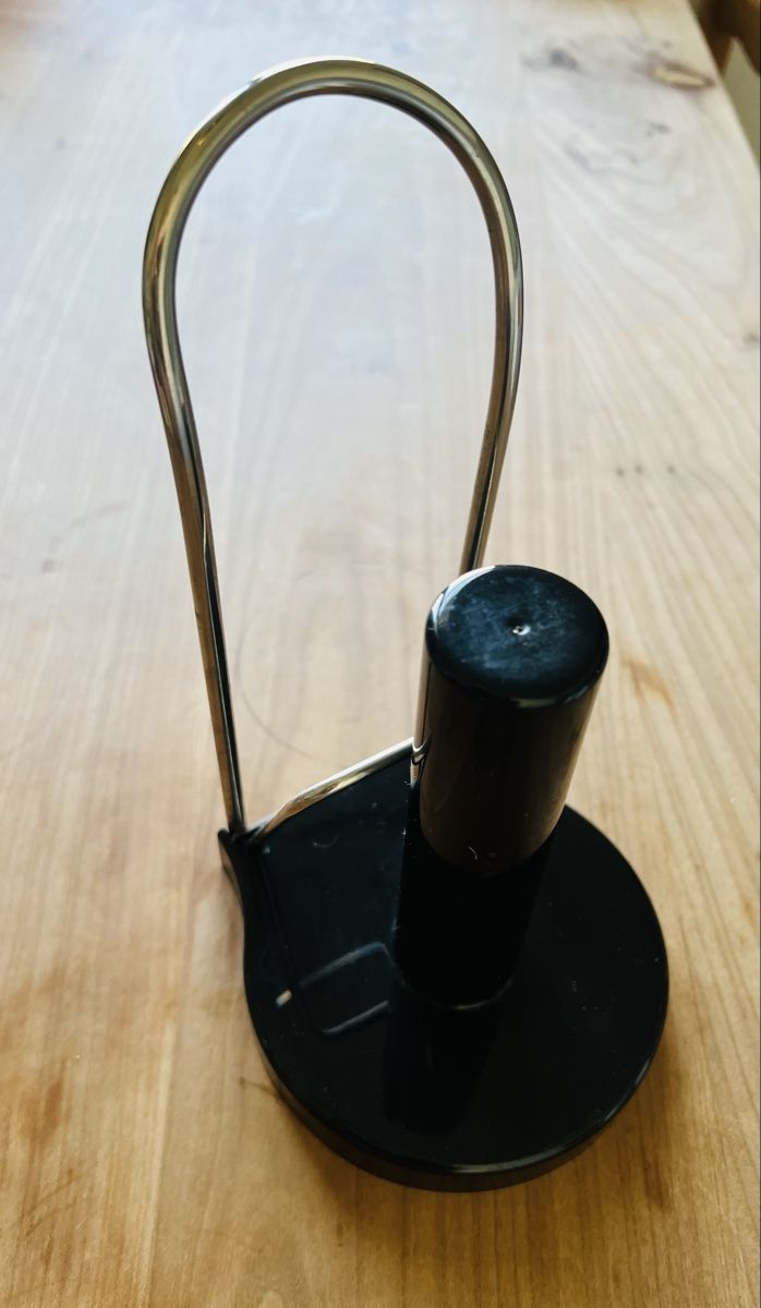 Cucine complete: Kuechenrollenhalter Schwarz Metall, Praktisch & Stil – Usato da Biel/Bienne venduto da SirRolf 4
