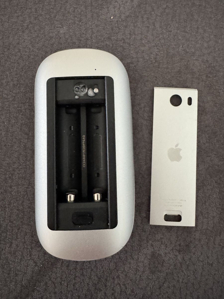 Apple Souris: Souris Apple Magic Mouse 1 – D'occasion à La Chaux-de-Fonds par Honit.ch 1
