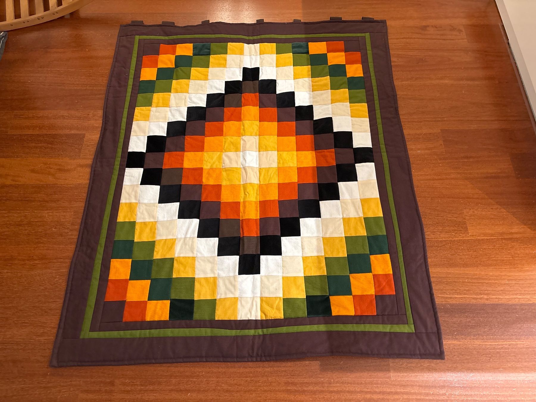 Toutes les décorations: Wunderschöner Quilt Patchwork Wandbehang Herbstfarben – D'occasion à Bülach par Jackybabue