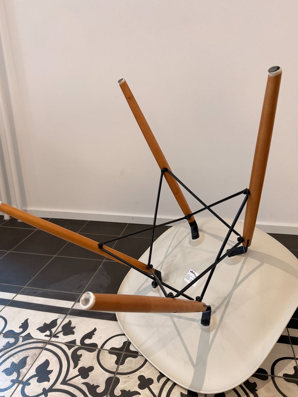 Vitra Sedie: 4 Stühle von Vitra - Eames Plastic Side Chair DSW – Nuovo (secondo la descrizione) da Zürich venduto da kiddoroboto 3