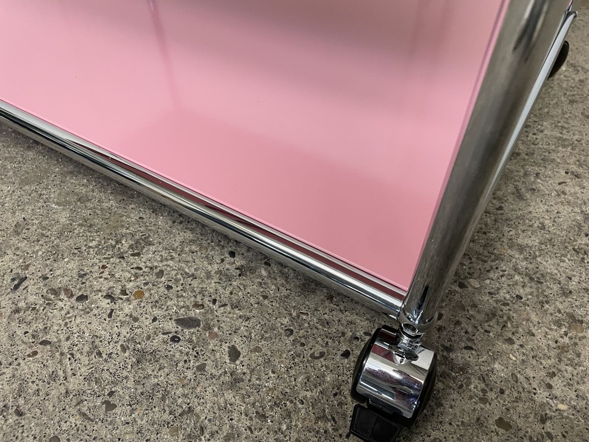 USM Tavoli: Usm Haller Couchtisch true Pink – Usato da Basel venduto da M.Secondhand 1