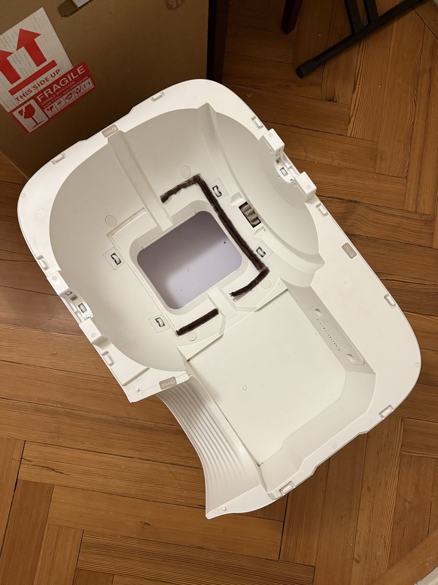 Gattaiole: PetSnowy Automatic Cat Litter Box White with New Lid – Usato da Genève venduto da lor_dm8g 5