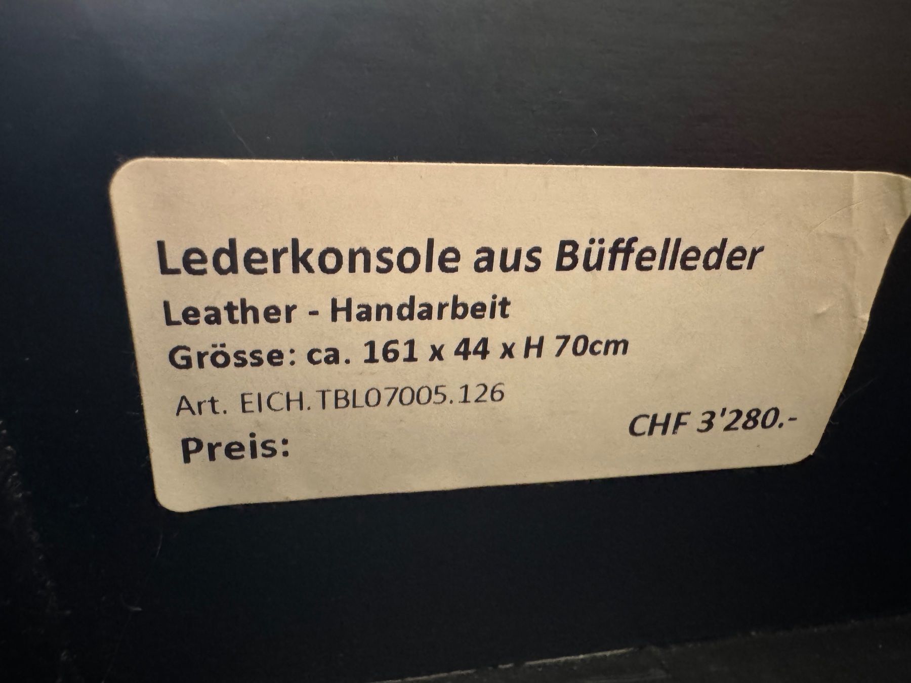 Eichholtz Kommoden: Lederkonsole aus Büffelleder von Eichholtz – Gebraucht aus Davos Dorf von nic_q89f 1