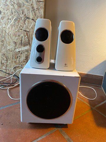 Logitech: 2 Lautsprecher + Subwoofer (Defekt) in Lommiswil für CHF 1 ...