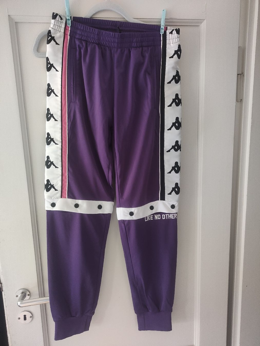 Kappa Pantaloni: Kappa Trainerhose violet – Nuovo (secondo la descrizione) da Bern venduto da Danny3008BE