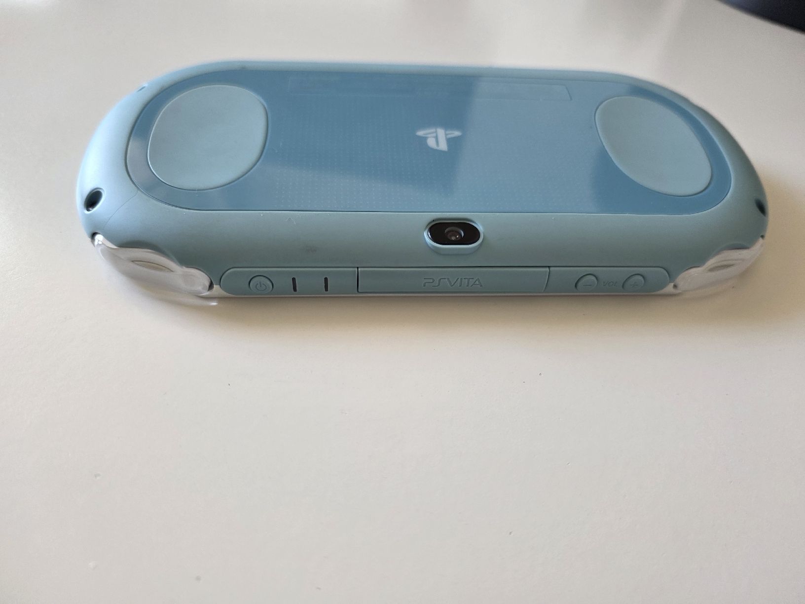 Sony Consoles: PS Vita PCH 2000 – Défectueux à Blonay par Arnaud3 5
