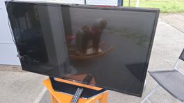 LG 43UH620V Fernseher 43 Zoll 4K UHD guter Zustand