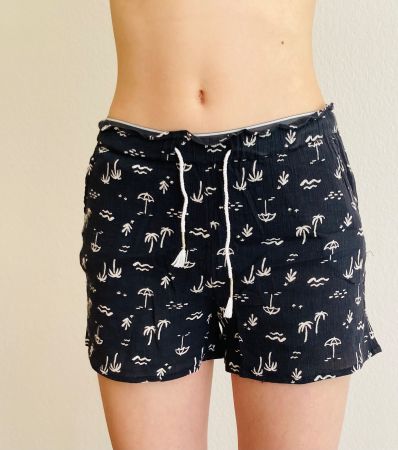 Shorts mit 🌴 | Manor * Grösse 134