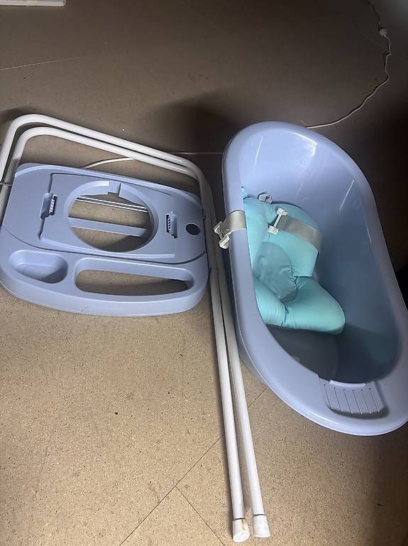 Tutto per il bagno: Babywanne mit gestell – Usato da Bettwiesen venduto da sar_qy2b