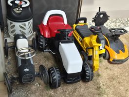 Kinder Tretautos 4 Stk. Traktor Bagger Auto Konvolut