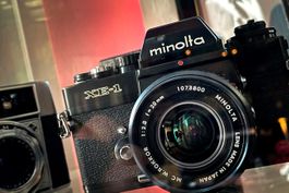 Minolta XE-1 analoge Spiegelreflexkamera + MC W.Rokkor 28mm