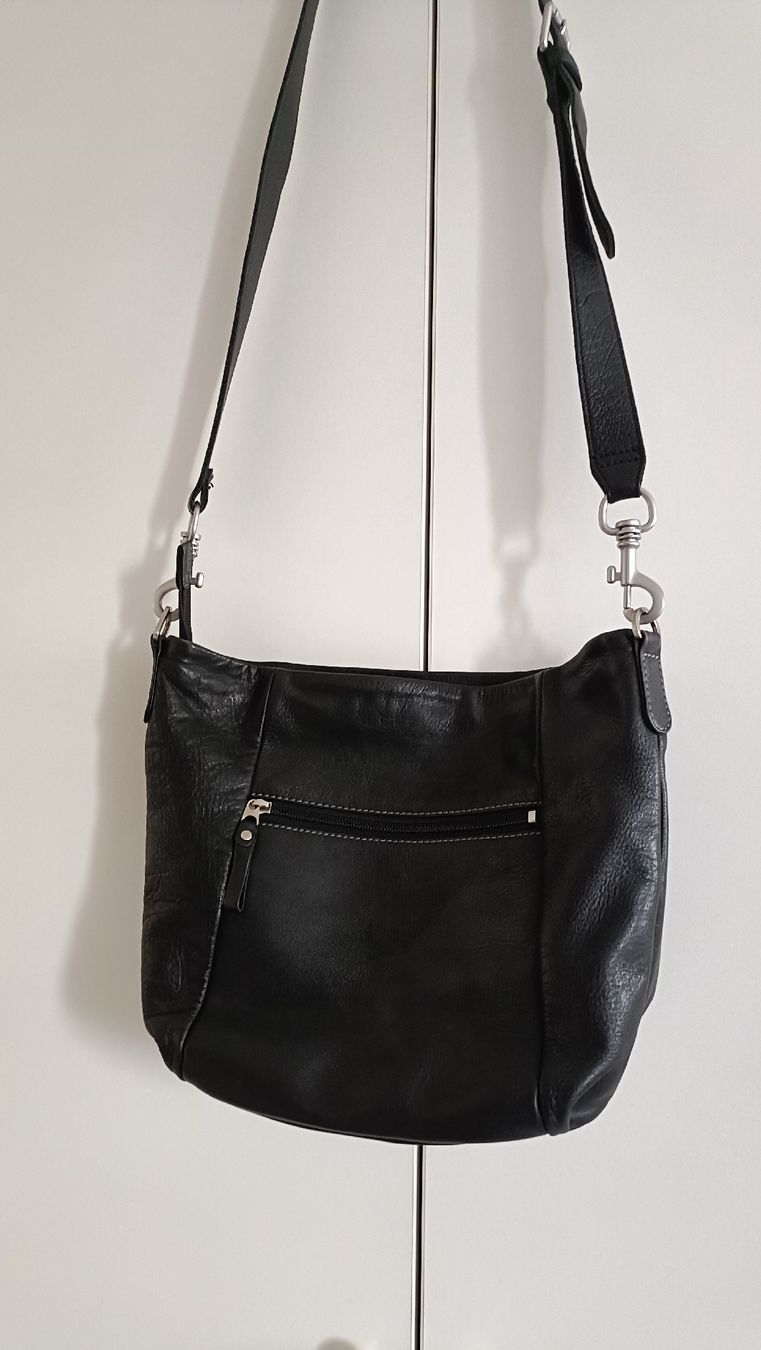 Taschen für Damen: Borsa tracolla in pelle nera – Gebraucht aus Mezzovico von Katia2811 1