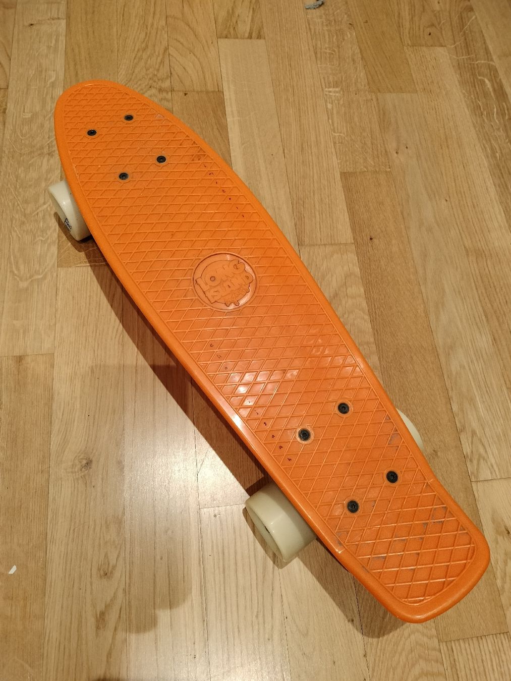 Skateboards: Long Island Longboard, plastic – Usato da Wetzikon ZH venduto da Lastchancebuy.