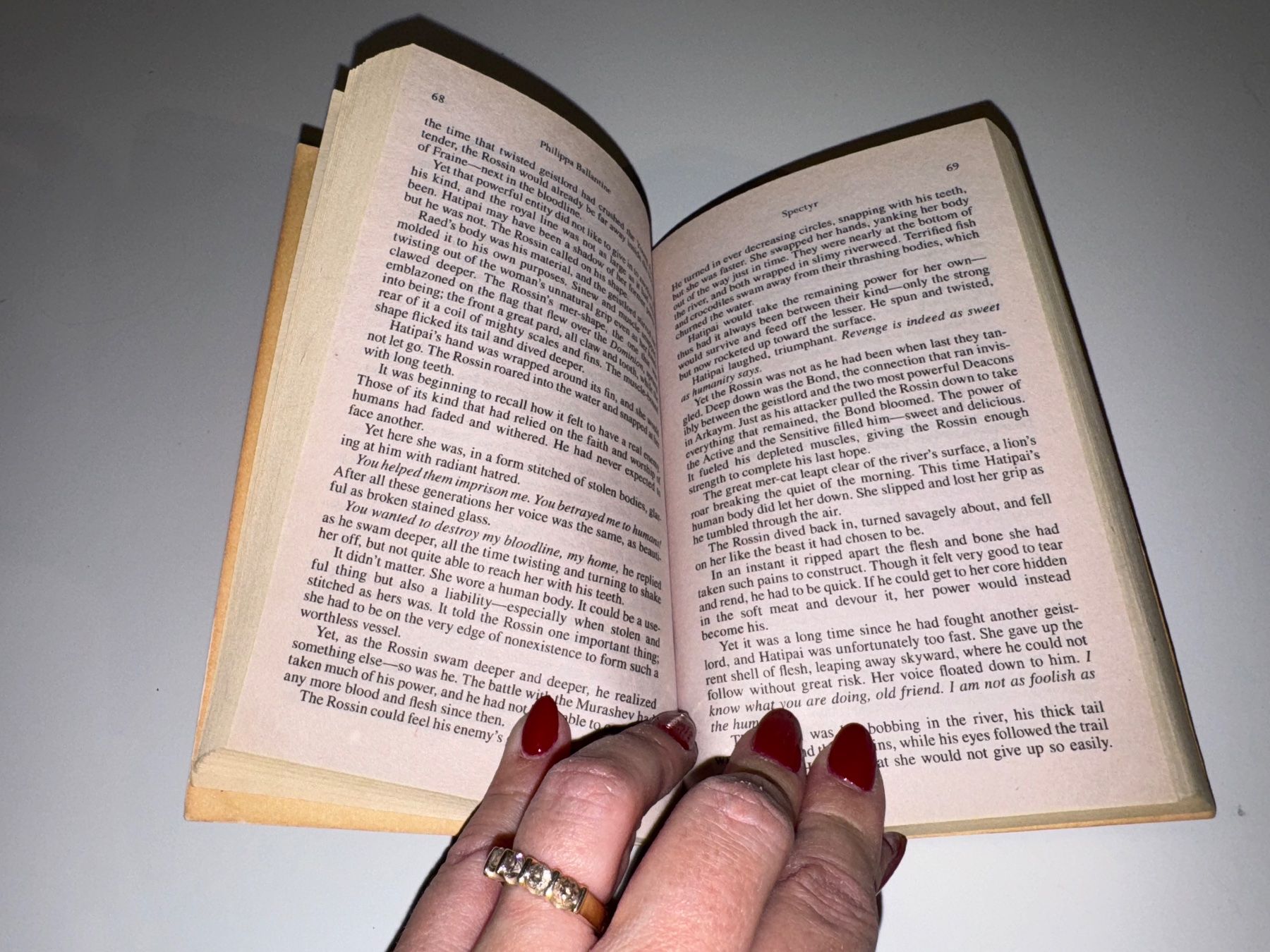 Libri: NOVEL Philippa Ballentine, Spectyr – Usato da Grosswangen venduto da English_books 6