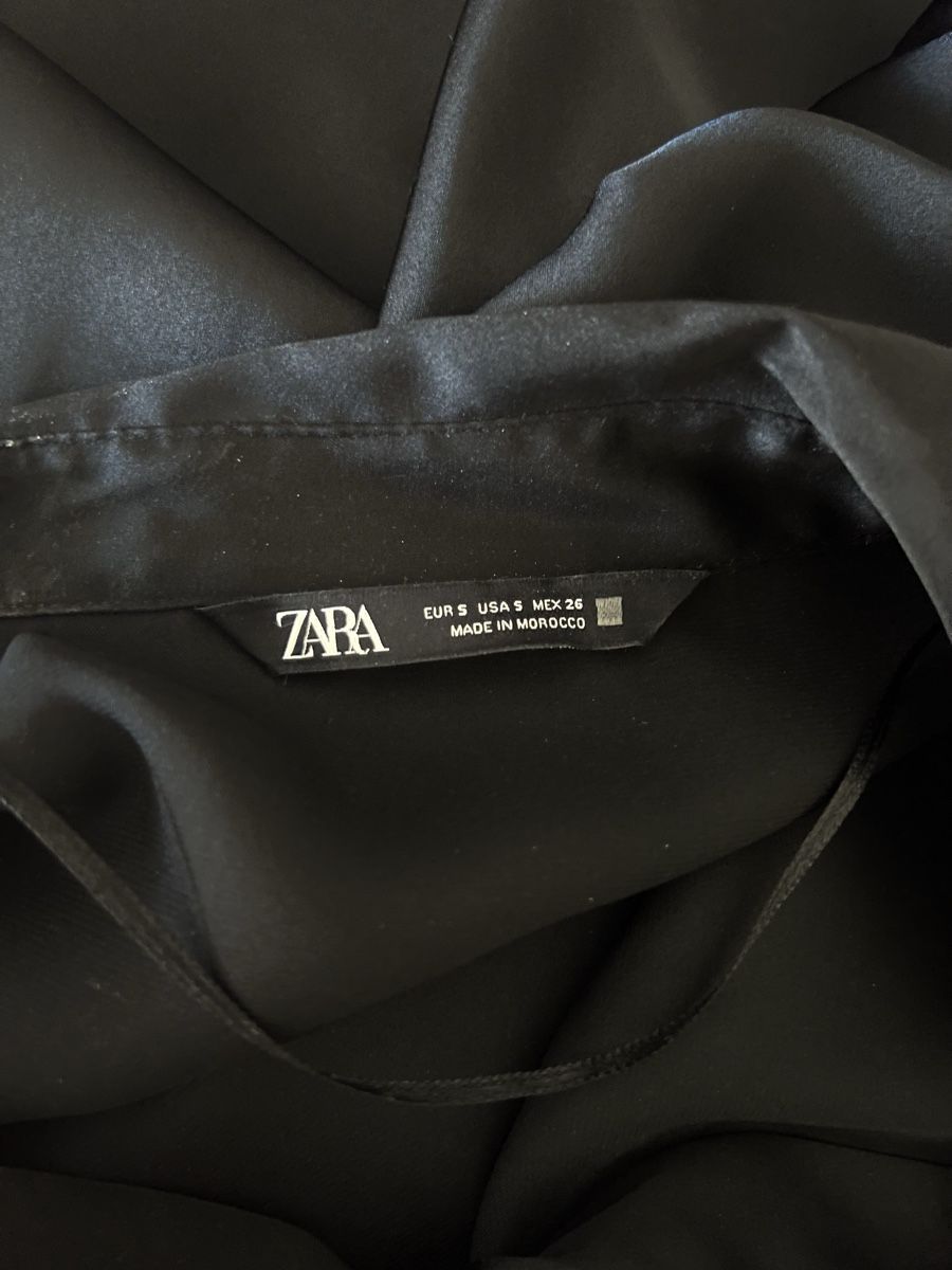 Zara Camicette: Zara Black Silk Blouse, size S – Usato da Zürich venduto da daria_m 1