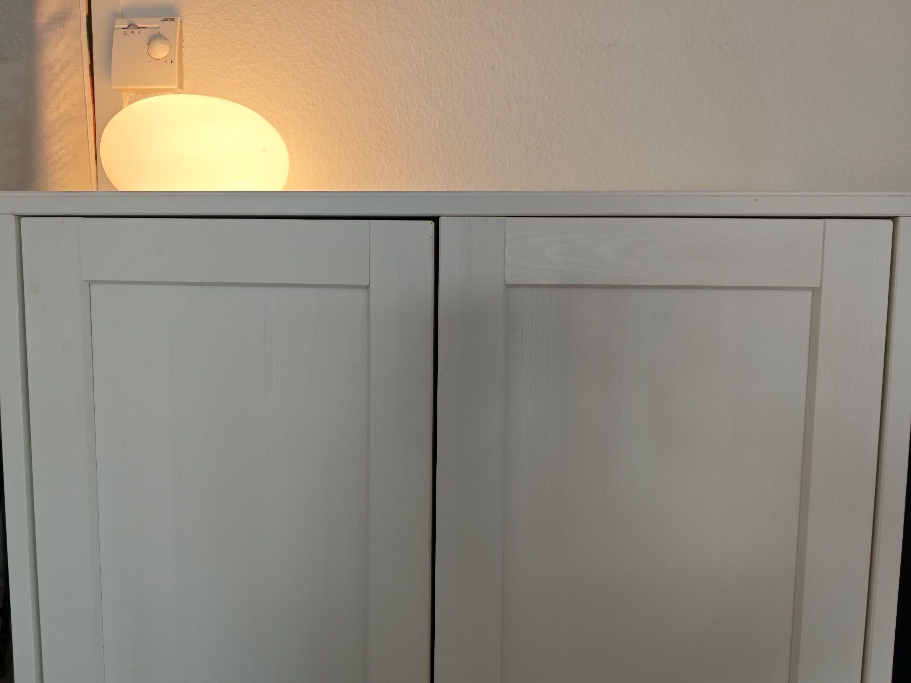 Armadi: White Wall Cabinet with Double Doors – Usato da Genève venduto da Noemie.wrmsi 4