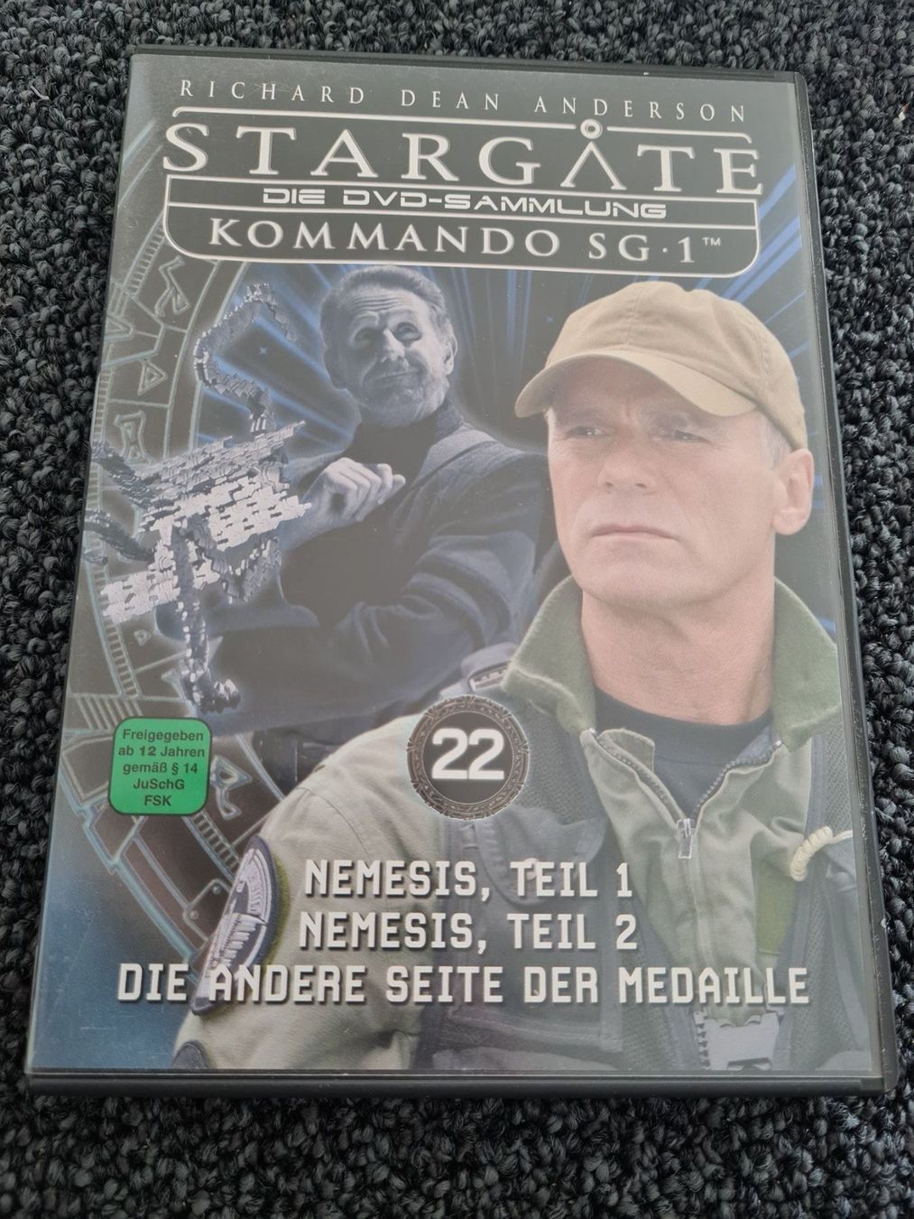 Tutti i DVDs: STARGATE KOMMANDO SG 1(7834) – Usato da Ruswil venduto da jan_bxl5