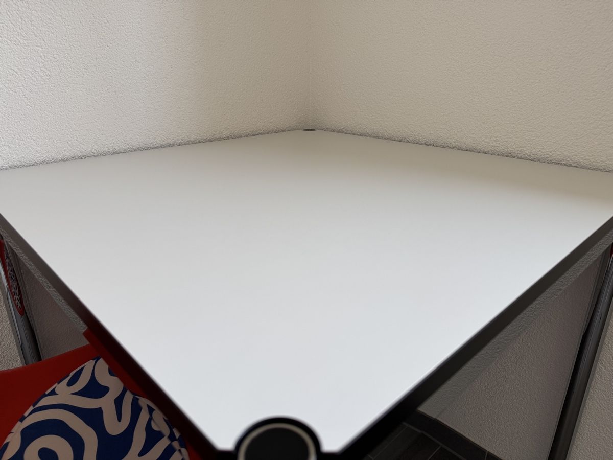 Tavoli: USM TISCH 75x75 CM – Usato da Bern venduto da carminel8 3