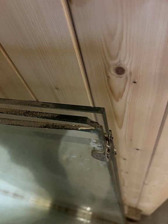Bicchieri: Glasscheiben Wintergarten Gewächshaus – Usato da Frutigen venduto da gpt_9rs5 4
