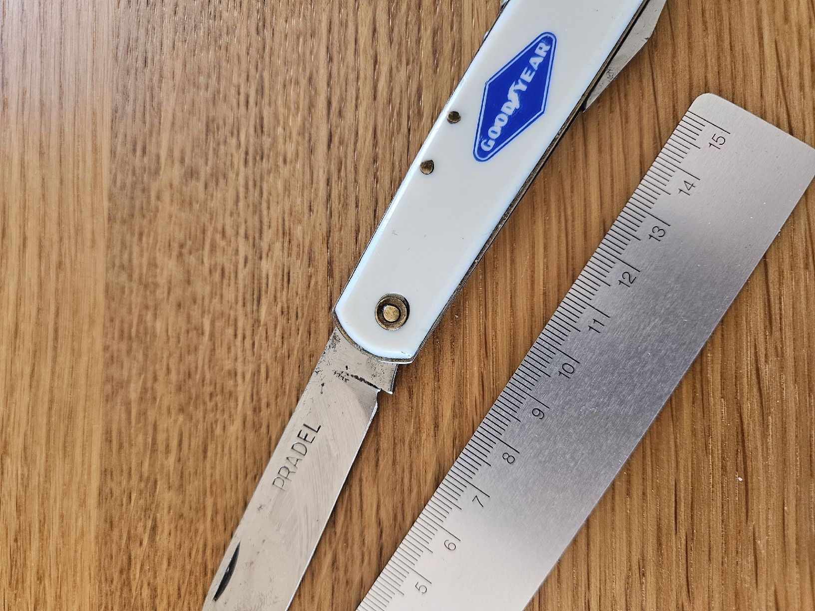 Couteaux de poche: Taschenmesser Goodyear Pradel – D'occasion à Bern par Respirit 4