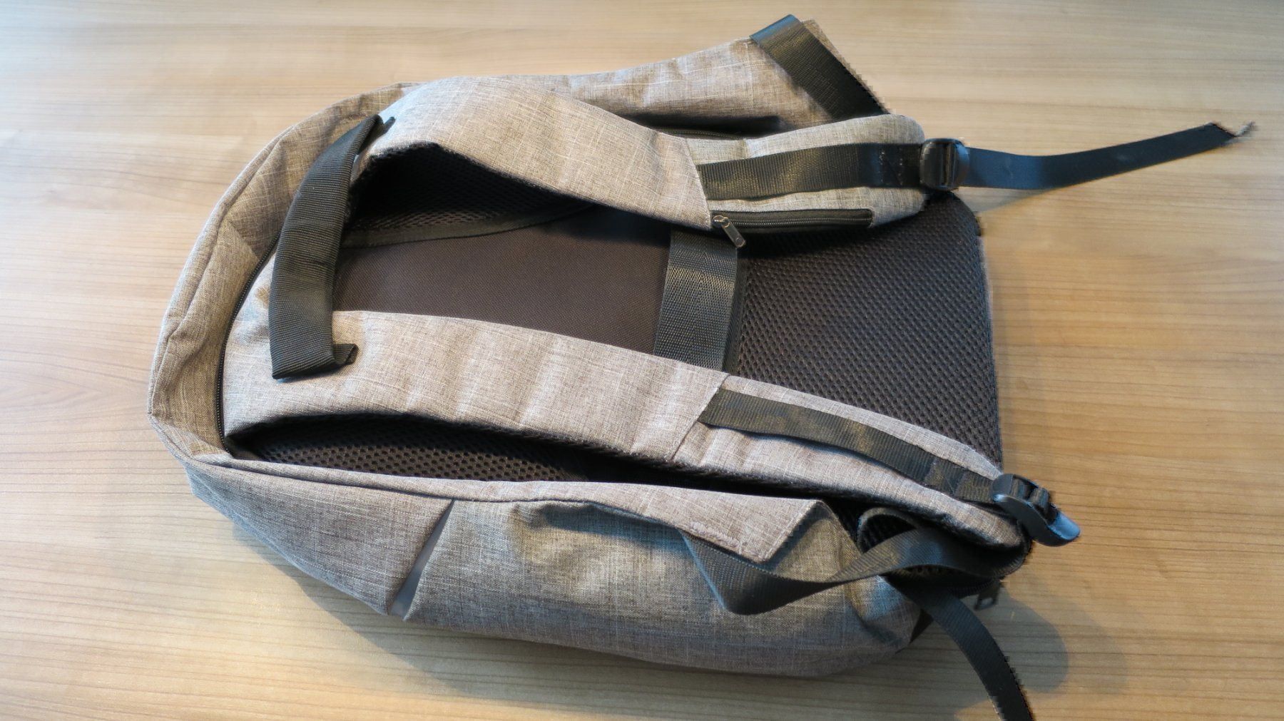 Rucksäcke: Anti Diebstahl Laptop Rucksack – Neu (gemäss Beschreibung) aus Sachseln von Palur 6