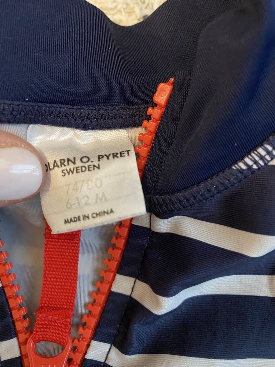 Costumi da bagno: 2 UV-Badeanzüge von Polarn O. Pyret. – Usato da Thalwil venduto da ollena 4