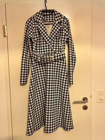 Hahnentritt-Kleid