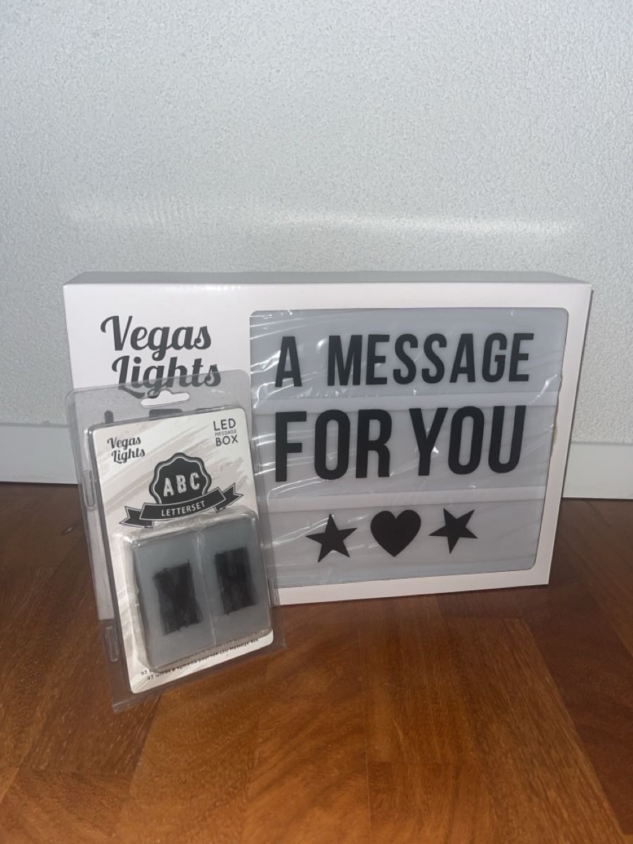 Tutte le decorazioni: LED Message Box mit Buchstaben  – Nuovo e nell'imballaggio originale da Andwil SG venduto da sas_m9tn